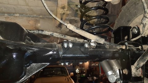 Heavy Cruiser: Wzmocniony relokator tylnego drążka Panharda Jeep Wrangler JK 2007-2018 Heavy Cruiser: Wzmocniony relokator tylnego drążka Panharda Jeep Wrangler JK 2007-2018