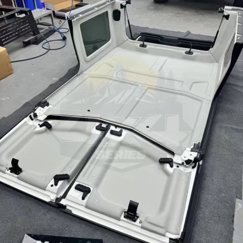 Podsufitka dachu Jeep Wrangler JLU