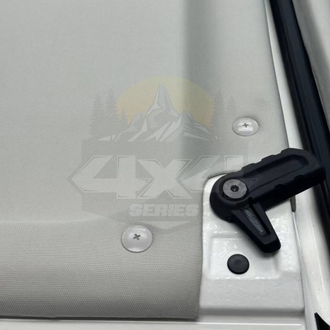 Podsufitka dachu Jeep Wrangler JLU