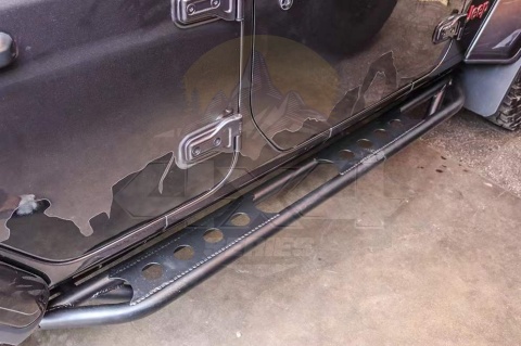 Progi stalowe Jeep Wrangler JLU