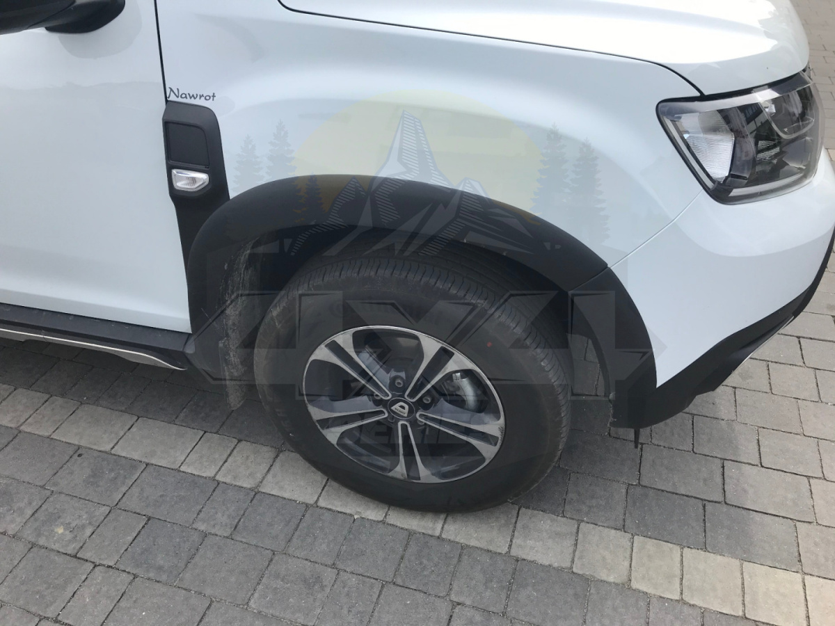 Dacia Duster 2018 - 22 Poszerzenia błotników