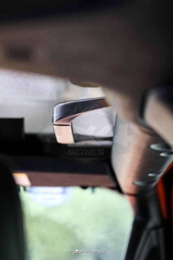 UCHWYT ALUMINIOWY TOP FIRE - JEEP WRANGLER JL/JT UCHWYT ALUMINIOWY TOP FIRE - JEEP WRANGLER JL/JT