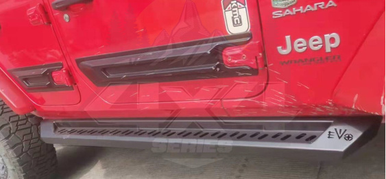 Listwy ochronne drzwi Jeep Wrangler JLU / JT Listwy ochronne drzwi Jeep Wrangler JLU / JT